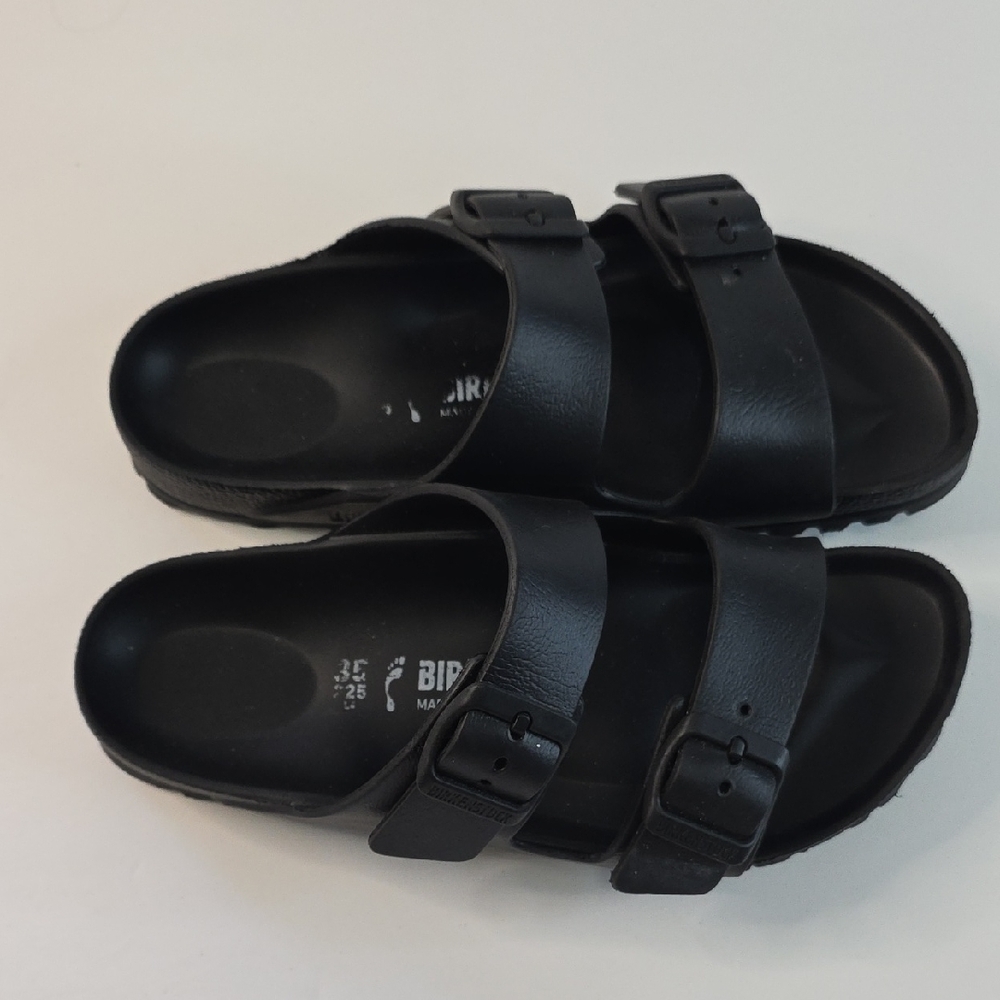 Woman's Birkenstock Black Double Strap Sandals Size 4.5
